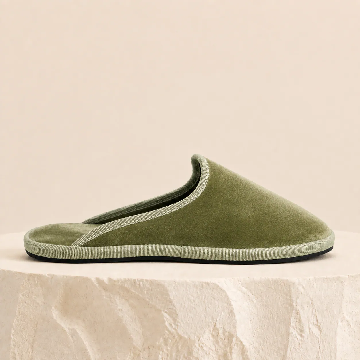 MIRA — Verde