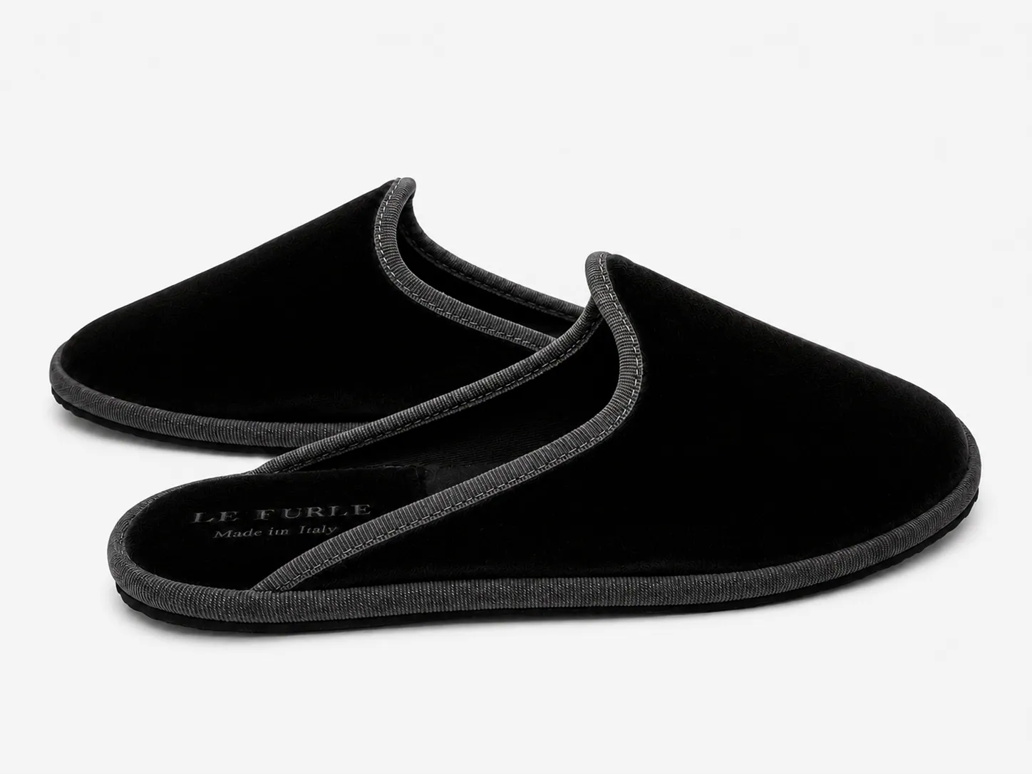 MIRA Nero, pair, three-quarter view